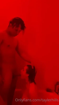 taylerhillss - KNEEL for the QUEEN😈
