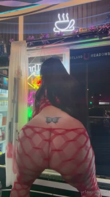 urfavcoffeegurl - How's the view from back there?