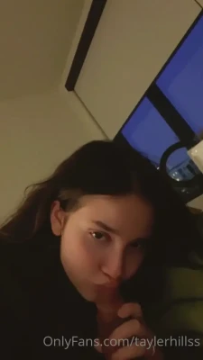 lissaaires - Wanna come over for a picnic. What is your favourite snack