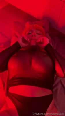 lissaaires - That little pic dick isn't going to see the light of day for quite part 1