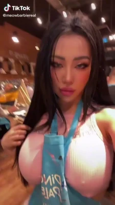 meowbarbie - Imagine me in the kitchen making you dinner. You walk in and see that