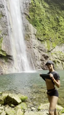 kathimodel - I know what your looking at and I’m happy to show you!😜
