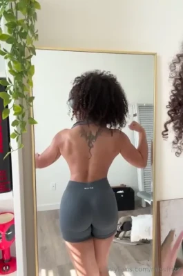 missfrizz - What's softer? ☁️