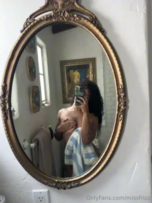 missfrizz - My ass to send you to bed! Minha bunda coloca vc para dormir!