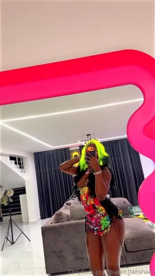 queen_tahshaar - Do I fill the seat nicely!?