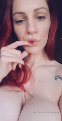 lady_onyx - would you date me? 🙈