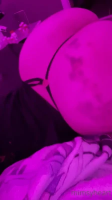 mimsyheart - Pinching those sensitive nipples turn me on