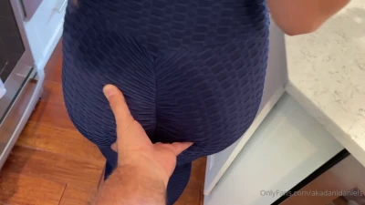 danidaniels - Uploading a butt shaking video right now for you guys