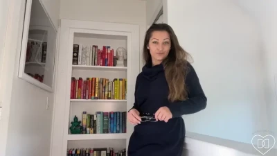 danidaniels - Tell me you wouldn’t love to unwrap me as a gift 🎁