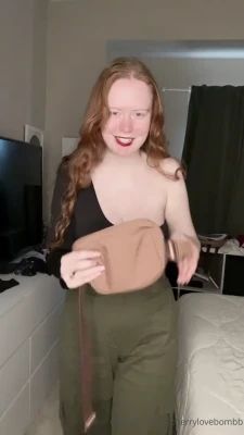cherrylovebombb - Squeeze it. Mhmm…