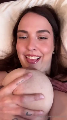 stephoshiri - hit 1000 subs today!!! ❤️ i love you all 🥺 what type of
