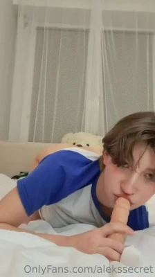 alekssecret - tie me down and fuck me with my favorite toys