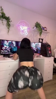 demon_mika - If you wanna see more pics like this but more unclothed then TIP