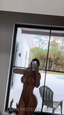 genesislopez - Relax with chill music and sexy girl jerking off