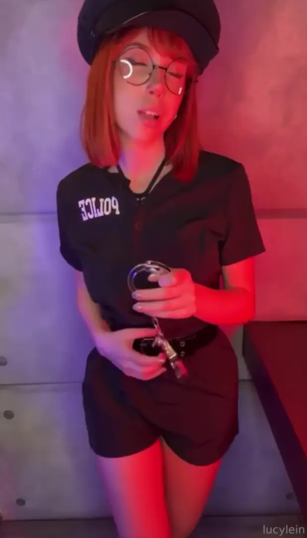 lucyl3in - Floppy cock slapping 🍆😏