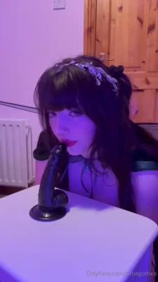 cutiegothxo - Almost got caught 👀 but that's the fun of a danger wank 😜