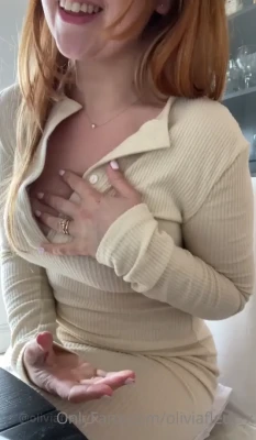 oliviafleur_x - Spitting on my tits for you dirty filthy fucker