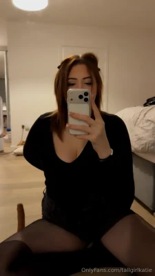 tallbunnyy - Am I too naughty for you?😜