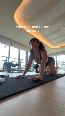 sabrinaskyyy - Don’t miss that new video I dropped in your messages this morning!