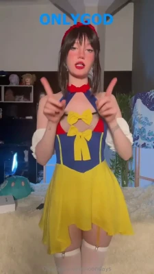 moondays - I'm waiting for you, message me😍