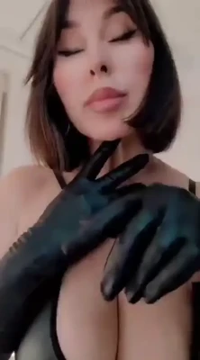 missciss - Just a quick work pic set