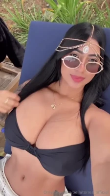 emilyvergara - Esto se me esta saliendo de las manos, me ayudas?? 😈😱🔥