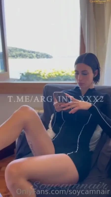 camnairx - is this anal? idk. I put two fingers in my butt part 1