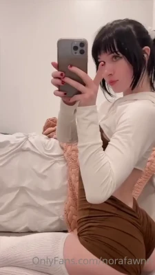 norafawn - Bare feet and pink panties 💦