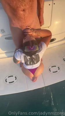emeraldbabyyyy - Ik ga je lekker pijpen 🍆💦💦💦