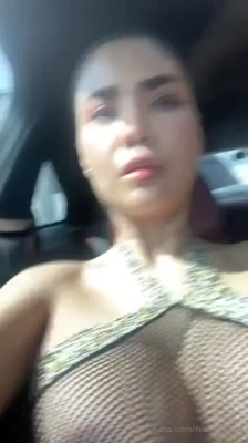 noey_yanisa - Oh no my top fell off 😜