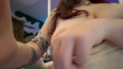midoribug - im bored..... hmu 😘