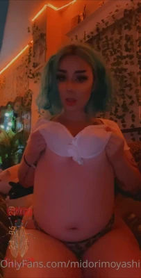midoribug - Squishy titties