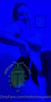 midoribug - This video is for my “FOOT FETISH” fans ☺️ Me & my bitch