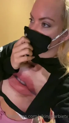 yvonne_bar - Servicing daddy always 🥰💙@nicscooby