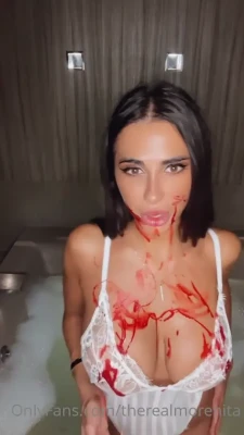 therealmorenita - Come swim with me babe 🌴💋