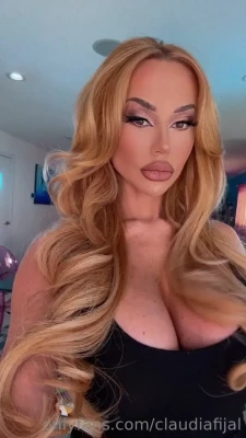 claudiafijal - Feelin' sexy after my workout!