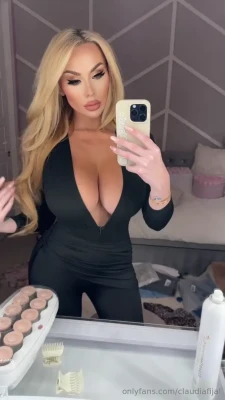 claudiafijal - Some on belly rest on hands.