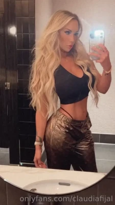 claudiafijal - Do you like when I beg? 😏