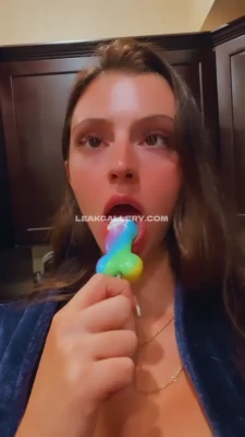 jakarababy - Everyone is getting a show today!😜