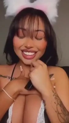 misstaniaramos - POV you just massaged me with oil and now I want something a little