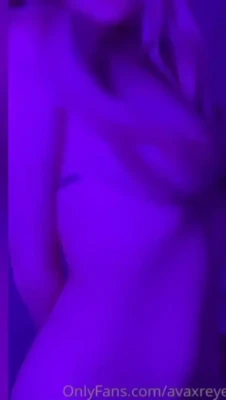 avaxreyes - Add me on Snapchat bbs 💋💚