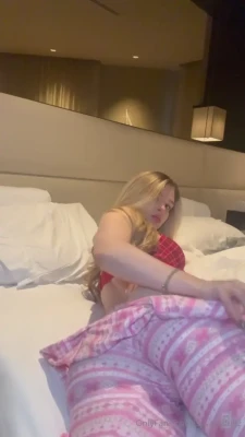 savaschultz - I like to practice safe sex. I’ll tie you do the bed so you don’t