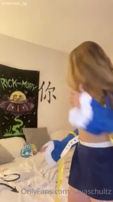 savaschultz - juicy lips 💋