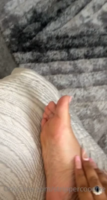 strippercoochie - Feeling sexy this morning.. can you give me a hand or two?