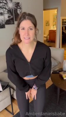 amberdanielsbabe - Chubby girls belong on top 😝
