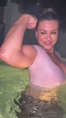 alliseasydney - 🚨 When we hit 10,000 likes...🚨 I'm going to do something much
