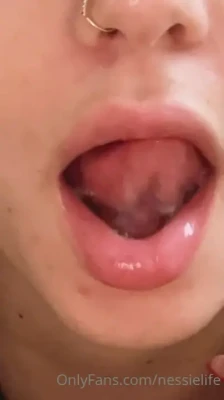 nessielife - Slave with a mouthful 😂