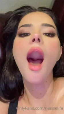 nessielife - Peekaboob! 🍒