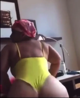 pinkyxxx - Is this a clear view?😉