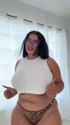 karlamelito - When Maddy made me smell those stinky feet! Oh my did they smell part 1